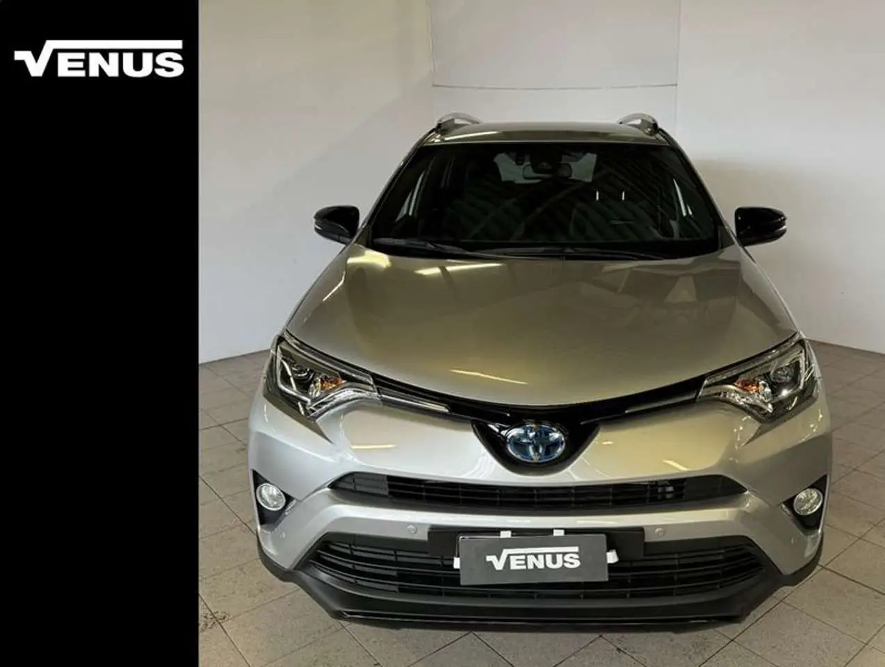 Photo 1 : Toyota Rav4 2018 Hybrid