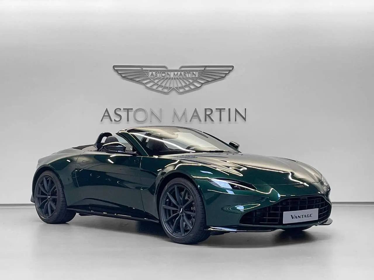Photo 1 : Aston Martin Vantage 2024 Essence
