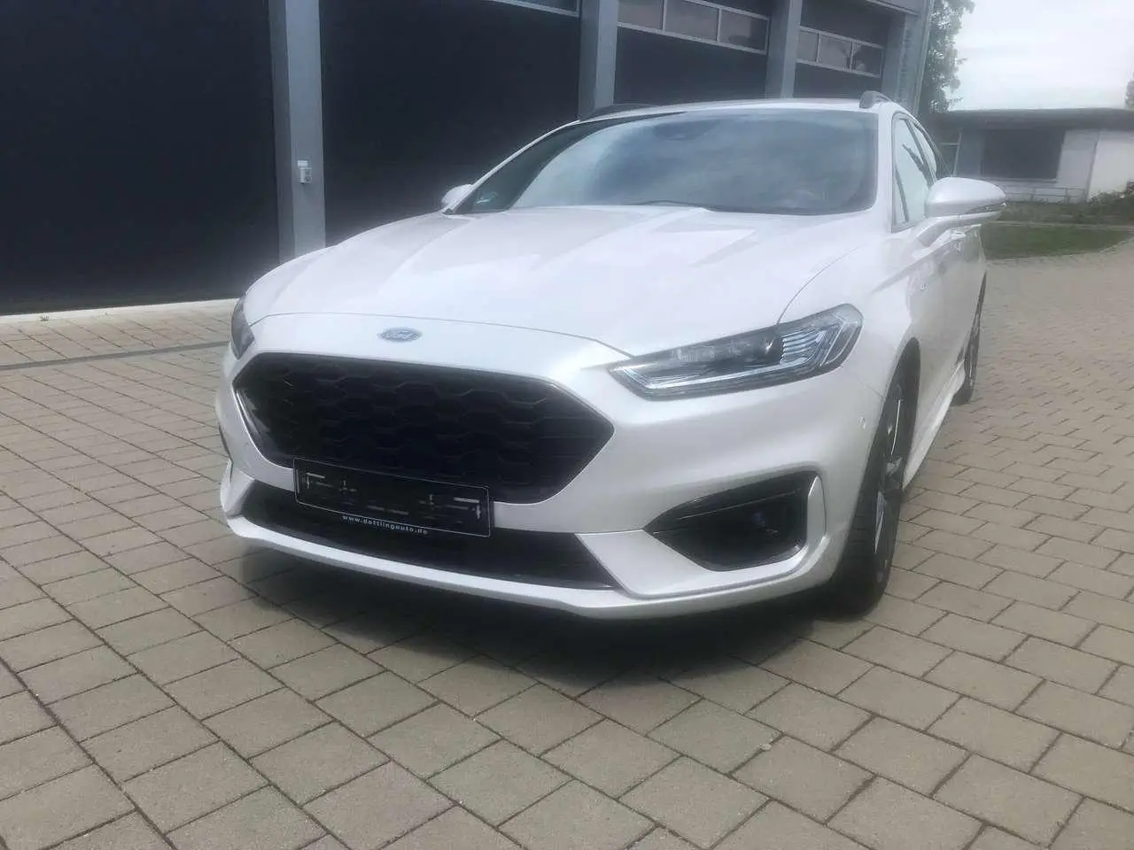 Photo 1 : Ford Mondeo 2019 Essence