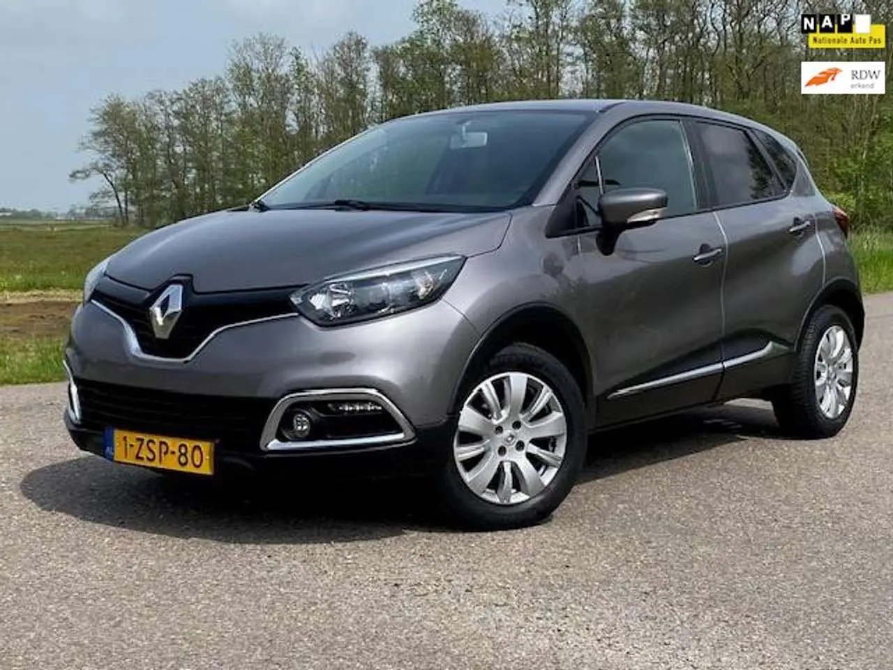Photo 1 : Renault Captur 2015 Petrol