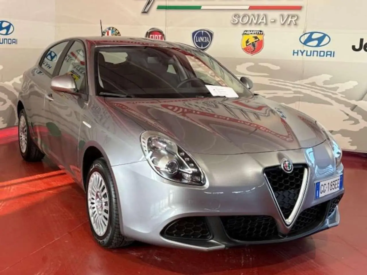 Photo 1 : Alfa Romeo Giulietta 2021 Essence