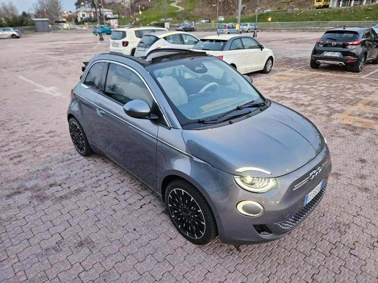 Photo 1 : Fiat 500 2021 Électrique