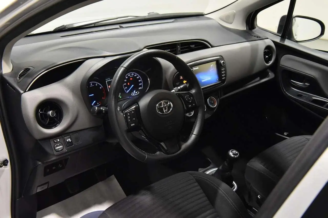 Photo 1 : Toyota Yaris 2019 Petrol