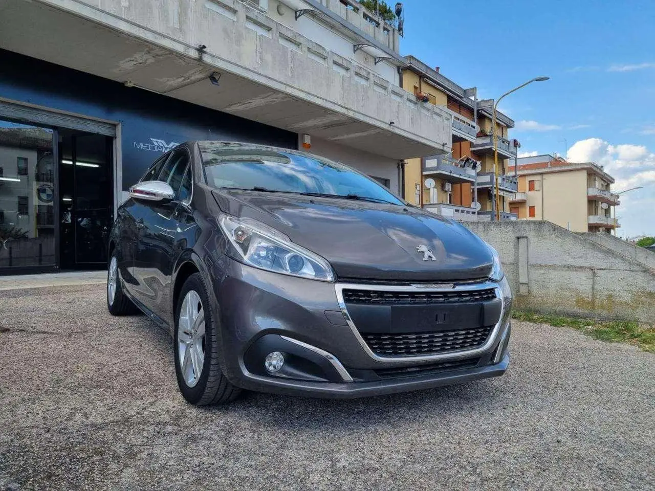 Photo 1 : Peugeot 208 2018 Essence