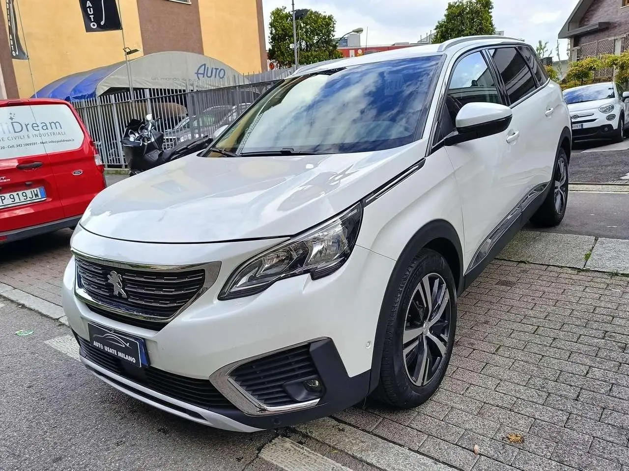 Photo 1 : Peugeot 5008 2018 Diesel