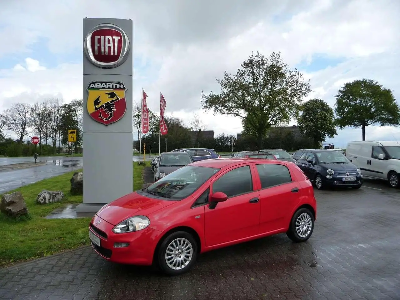 Photo 1 : Fiat Punto 2016 Petrol