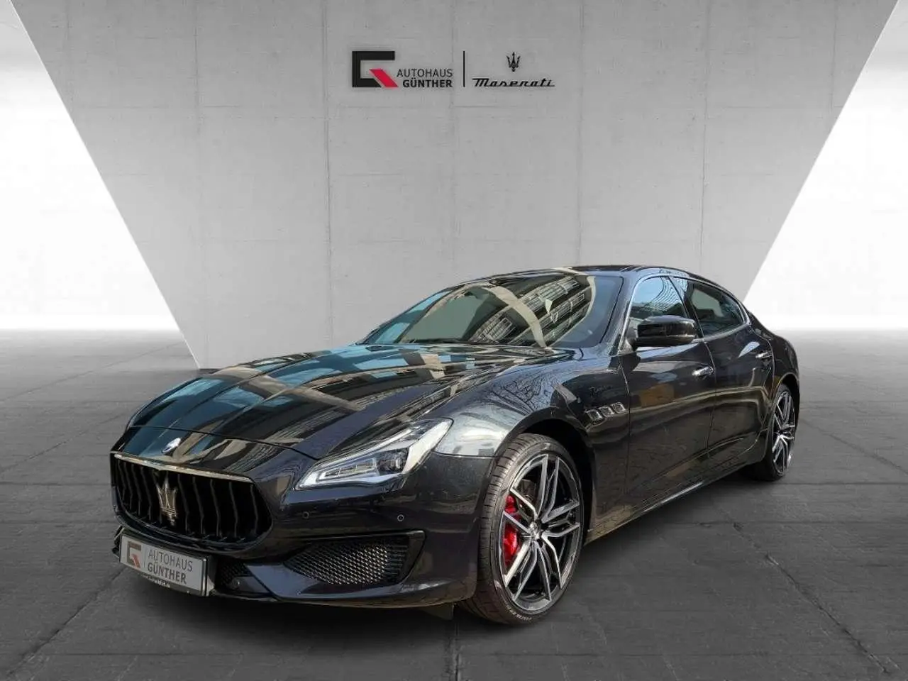 Photo 1 : Maserati Quattroporte 2024 Essence