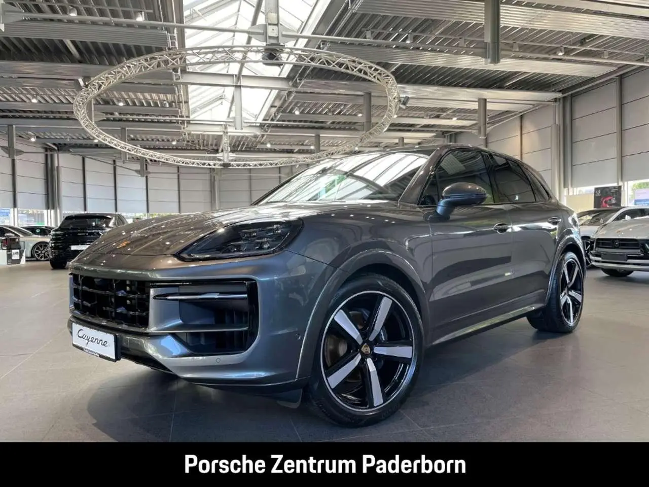 Photo 1 : Porsche Cayenne 2024 Petrol