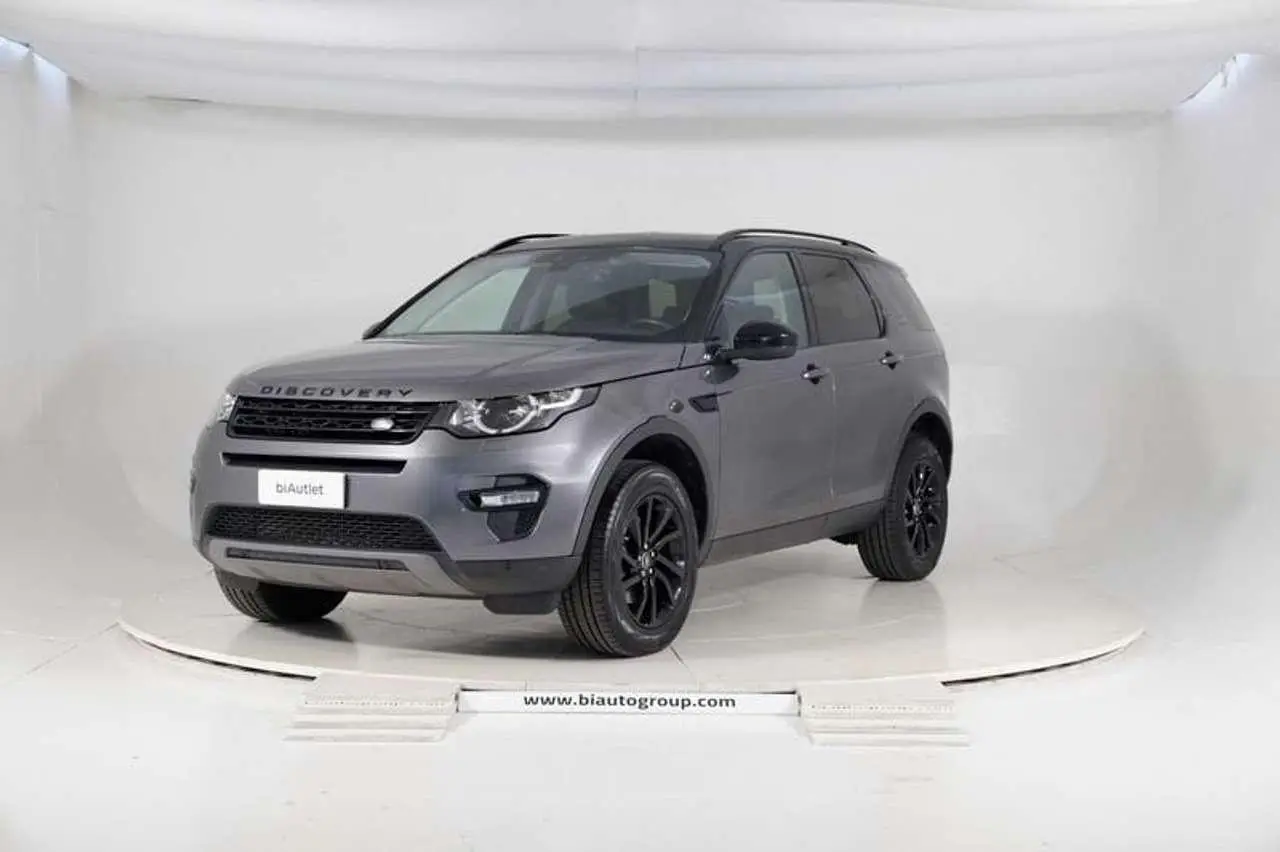 Photo 1 : Land Rover Discovery 2017 Petrol