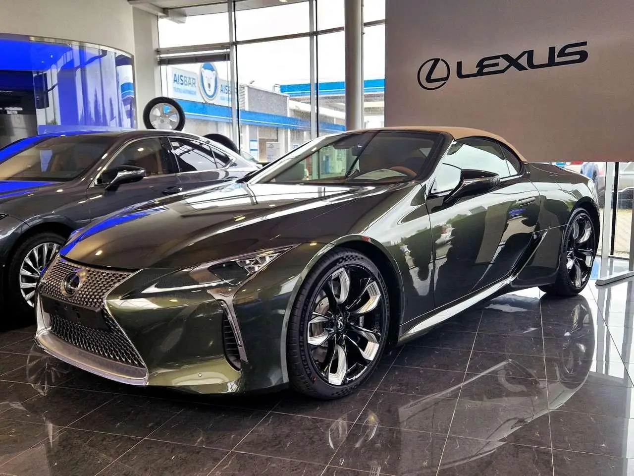Photo 1 : Lexus Lc 2024 Petrol