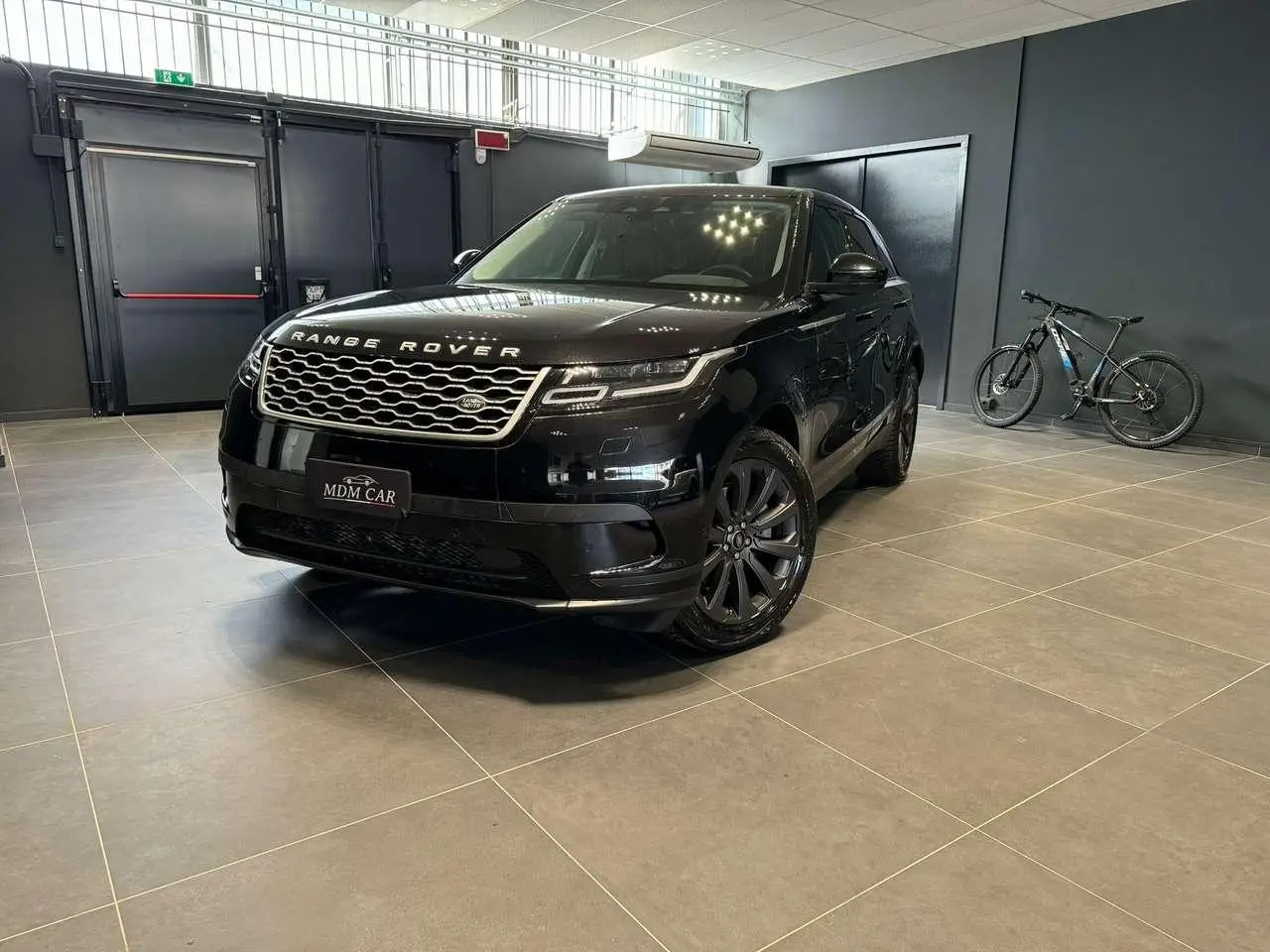 Photo 1 : Land Rover Range Rover Velar 2021 Hybrid
