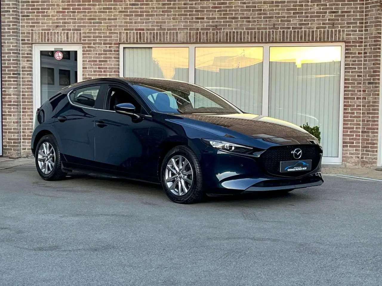 Photo 1 : Mazda 3 2019 Petrol