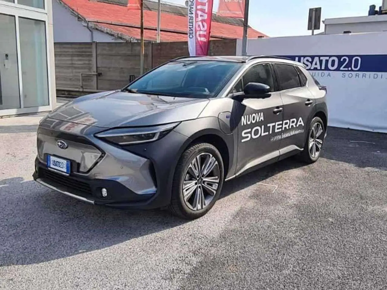Photo 1 : Subaru Solterra 2022 Électrique