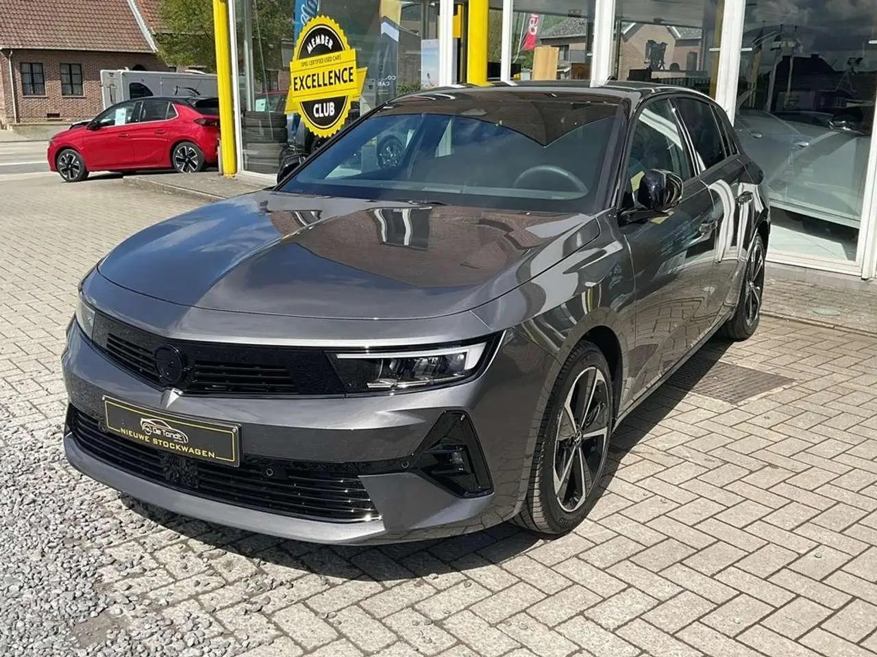 Photo 1 : Opel Astra 2024 Petrol