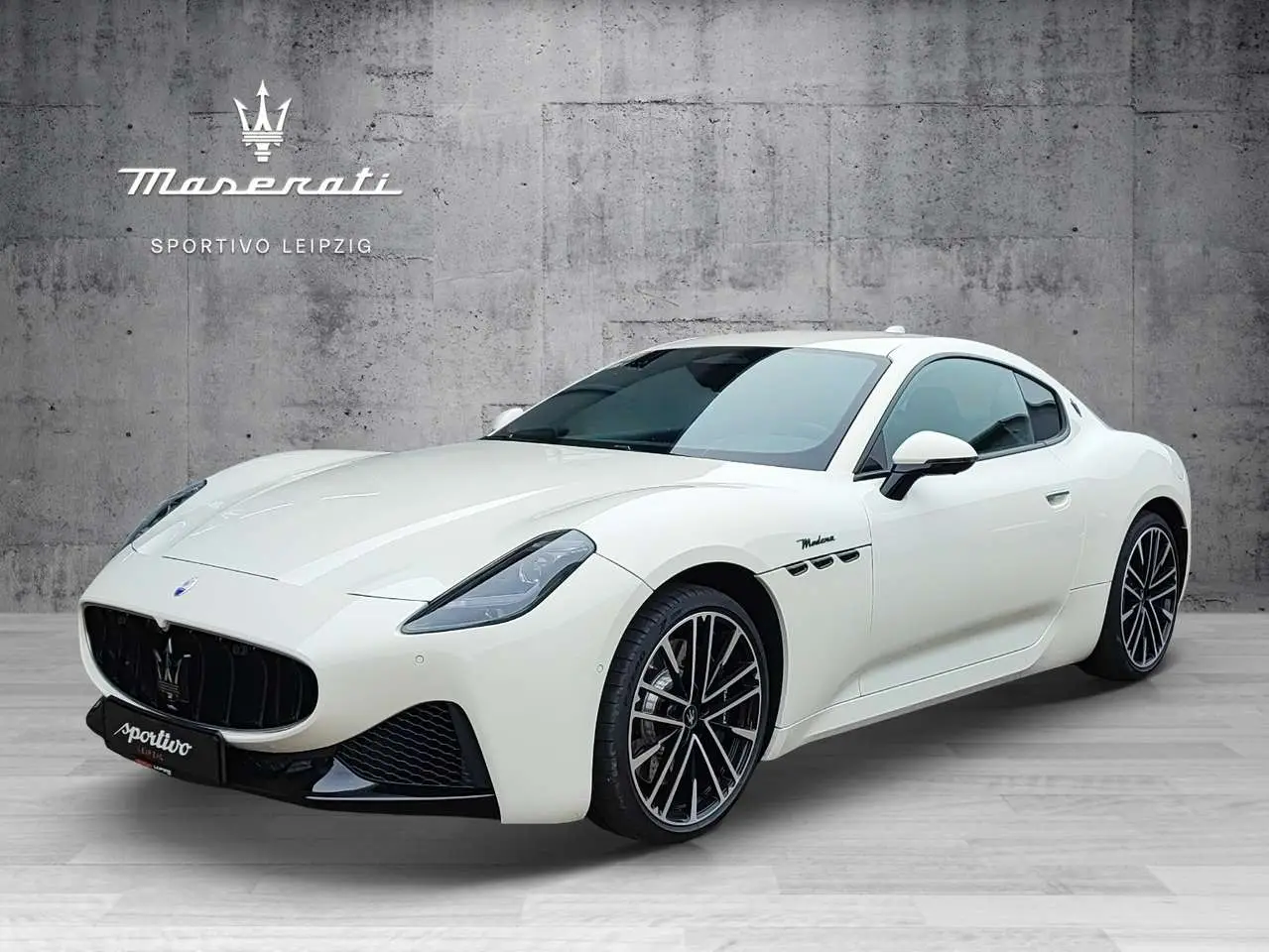Photo 1 : Maserati Granturismo 2024 Essence
