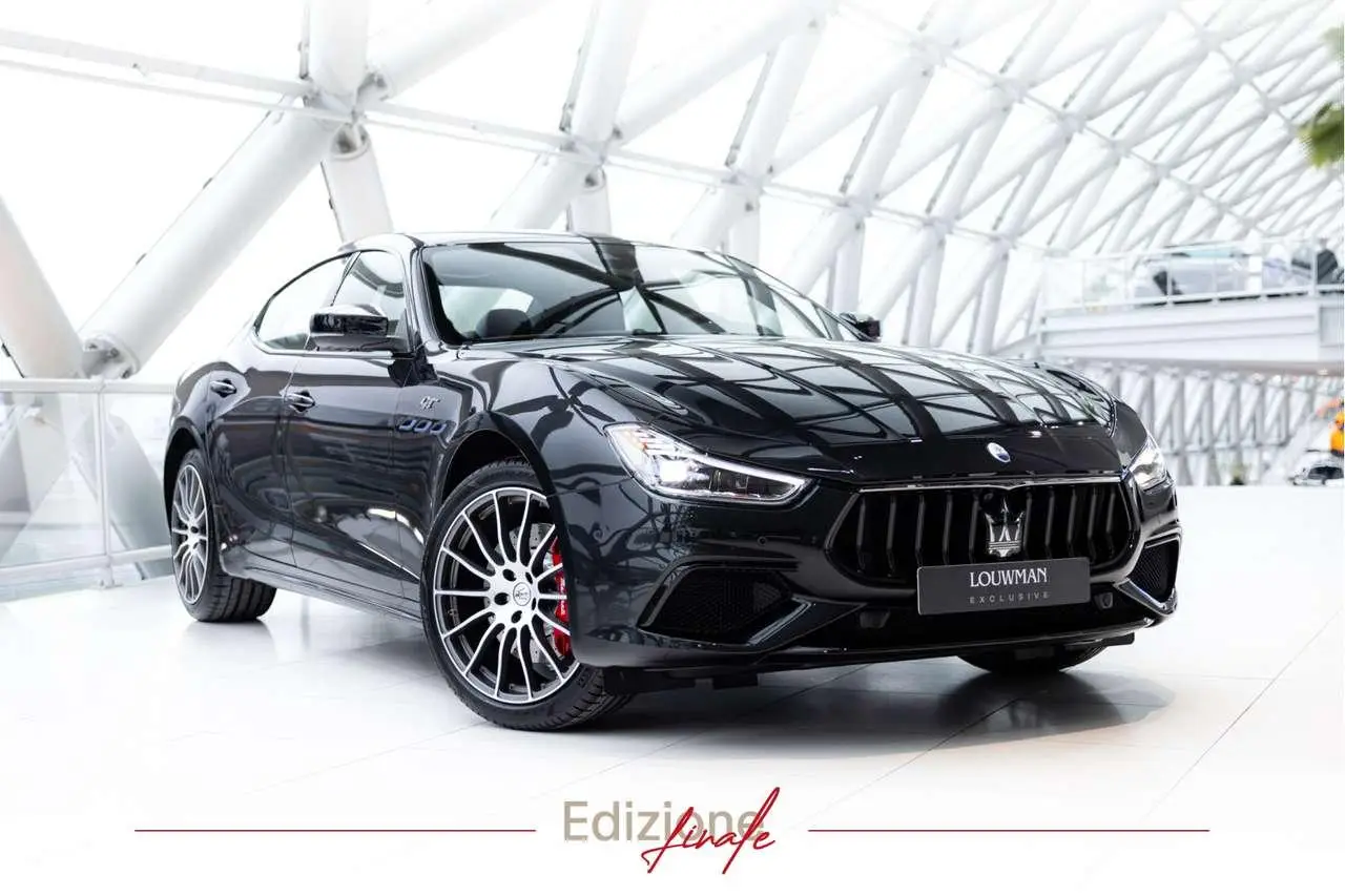 Photo 1 : Maserati Ghibli 2023 Essence