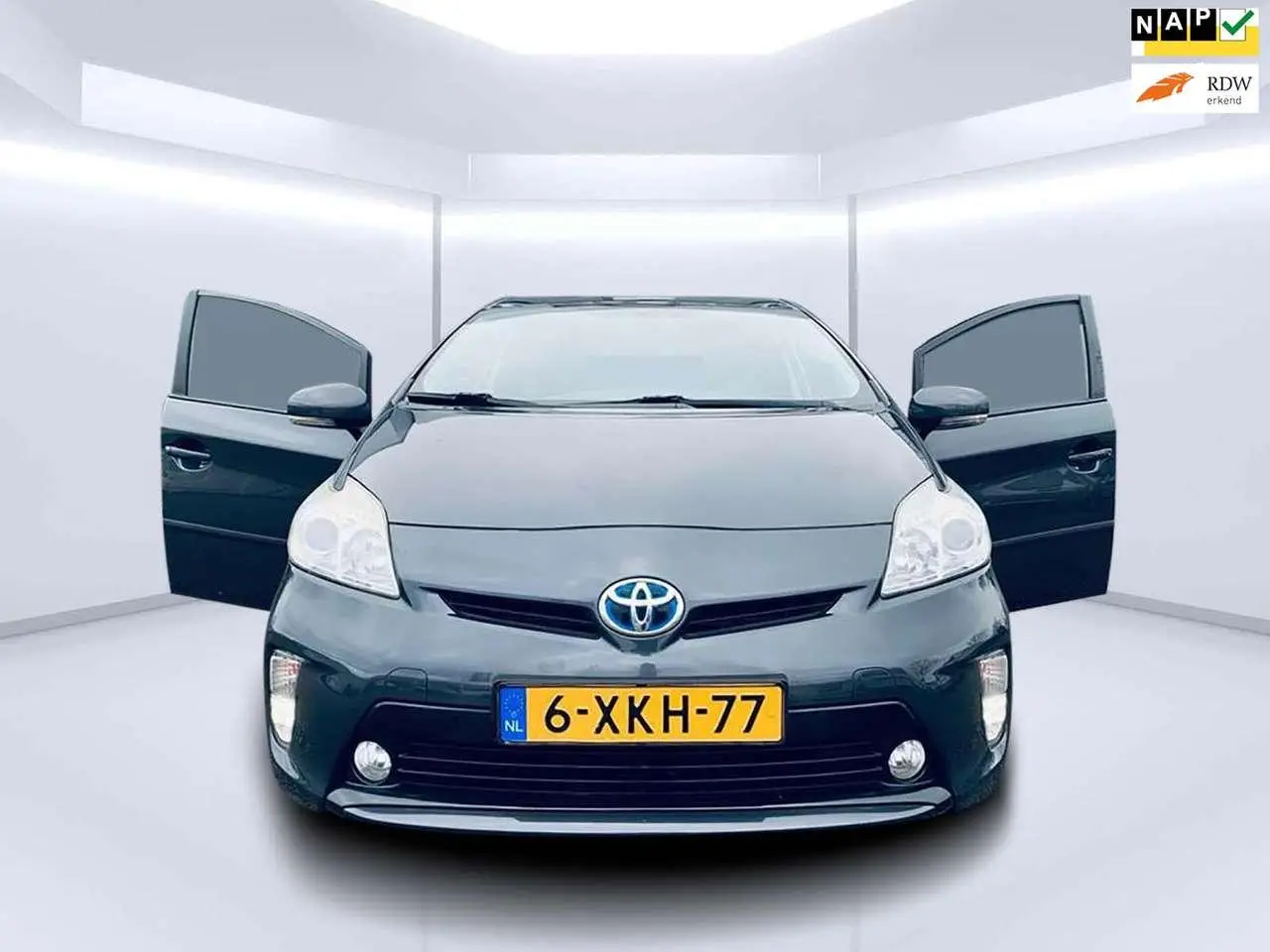 Photo 1 : Toyota Prius 2014 Hybride