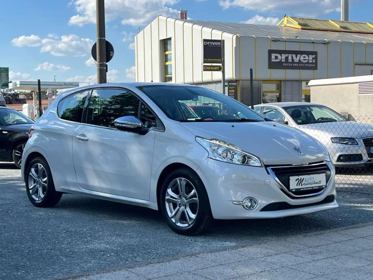 Photo 1 : Peugeot 208 2015 Petrol