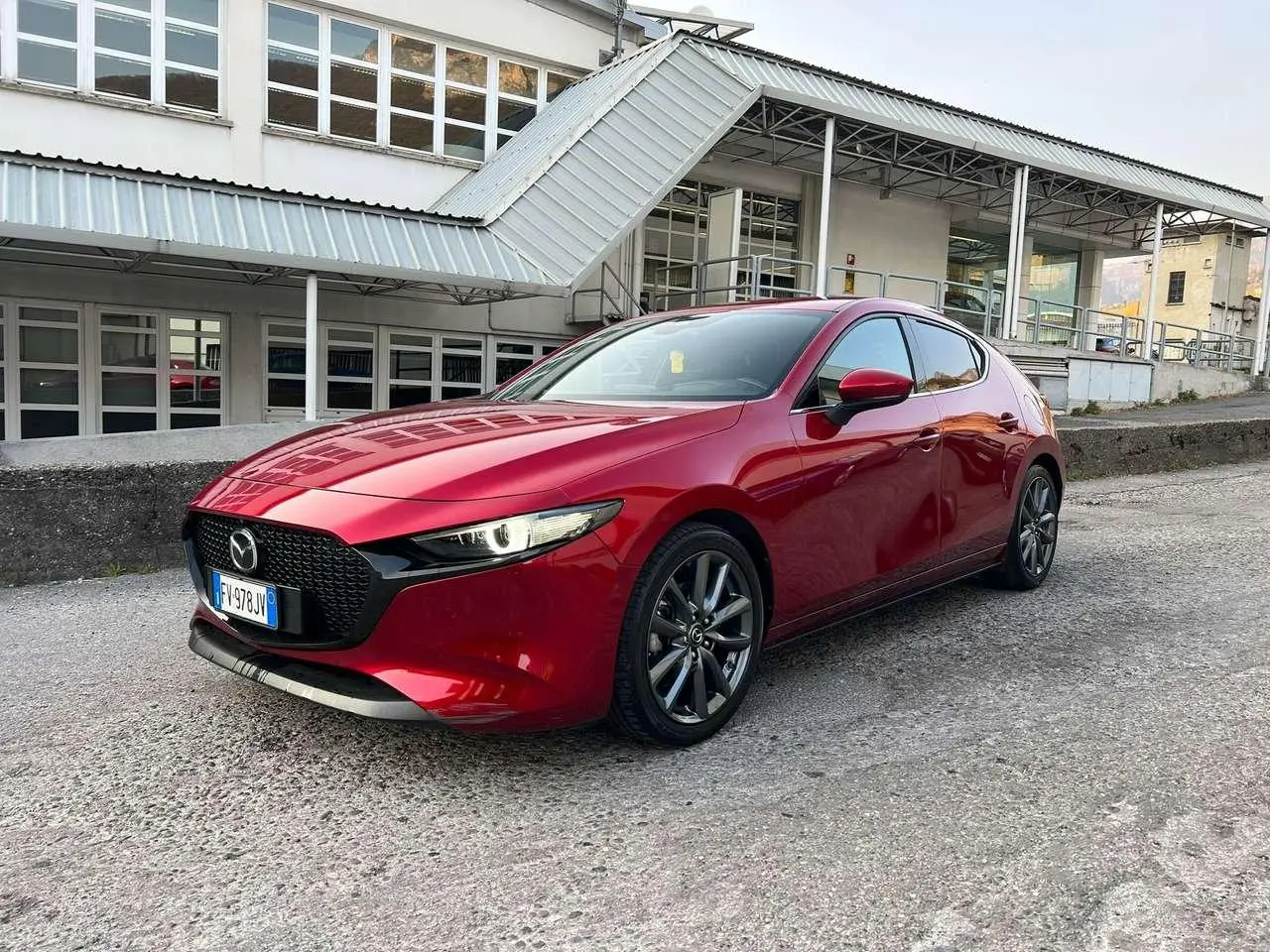 Photo 1 : Mazda 3 2019 Hybrid