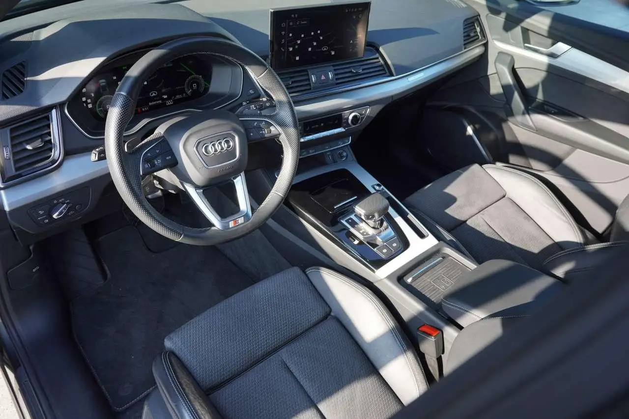 Photo 1 : Audi Q5 2021 Hybride