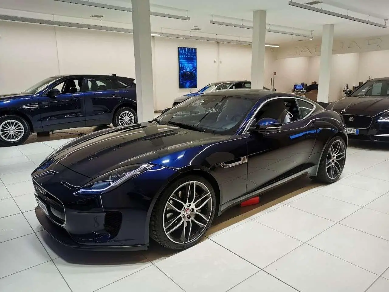 Photo 1 : Jaguar F-type 2019 Petrol