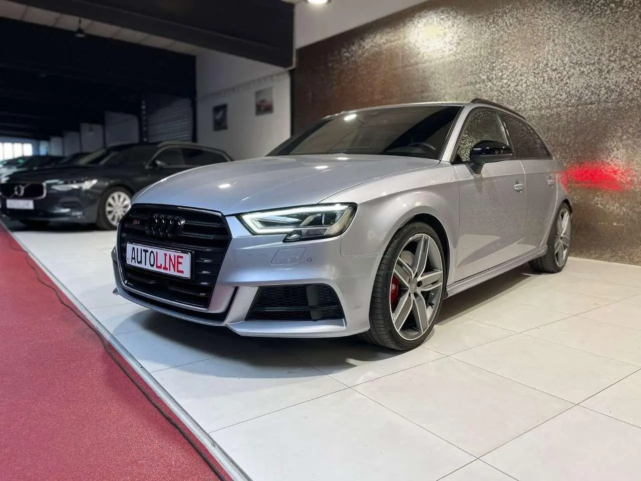 Photo 1 : Audi S3 2019 Petrol