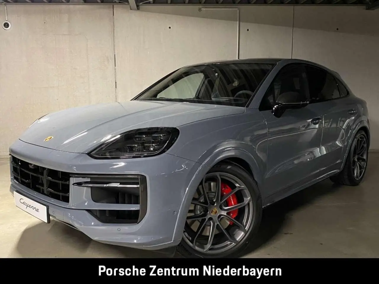 Photo 1 : Porsche Cayenne 2024 Essence