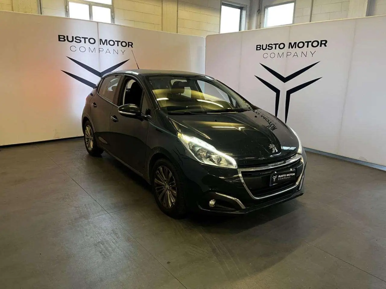 Photo 1 : Peugeot 208 2018 Petrol