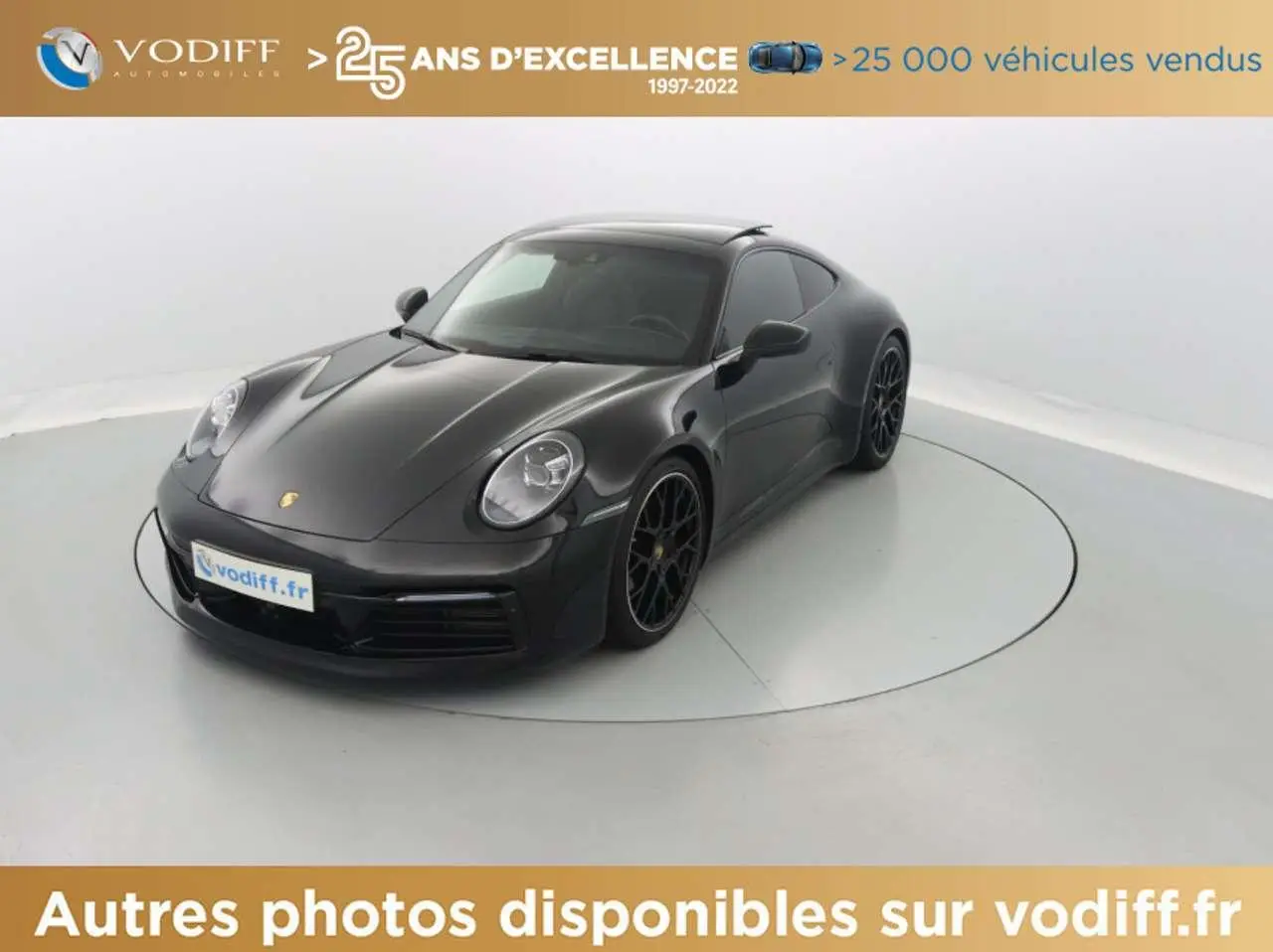 Photo 1 : Porsche 992 2019 Petrol