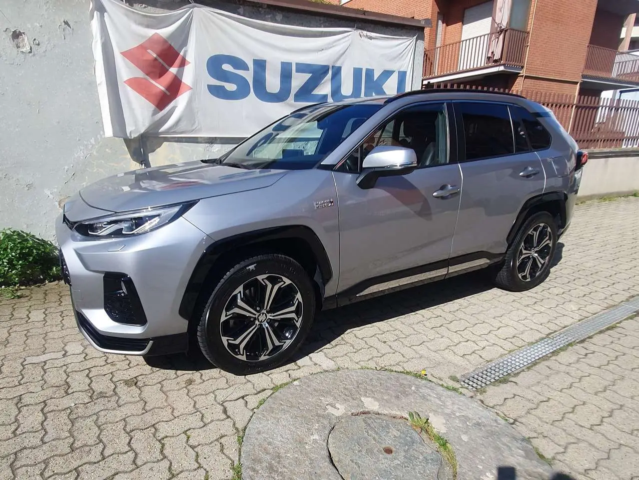 Photo 1 : Suzuki Across 2021 Hybride