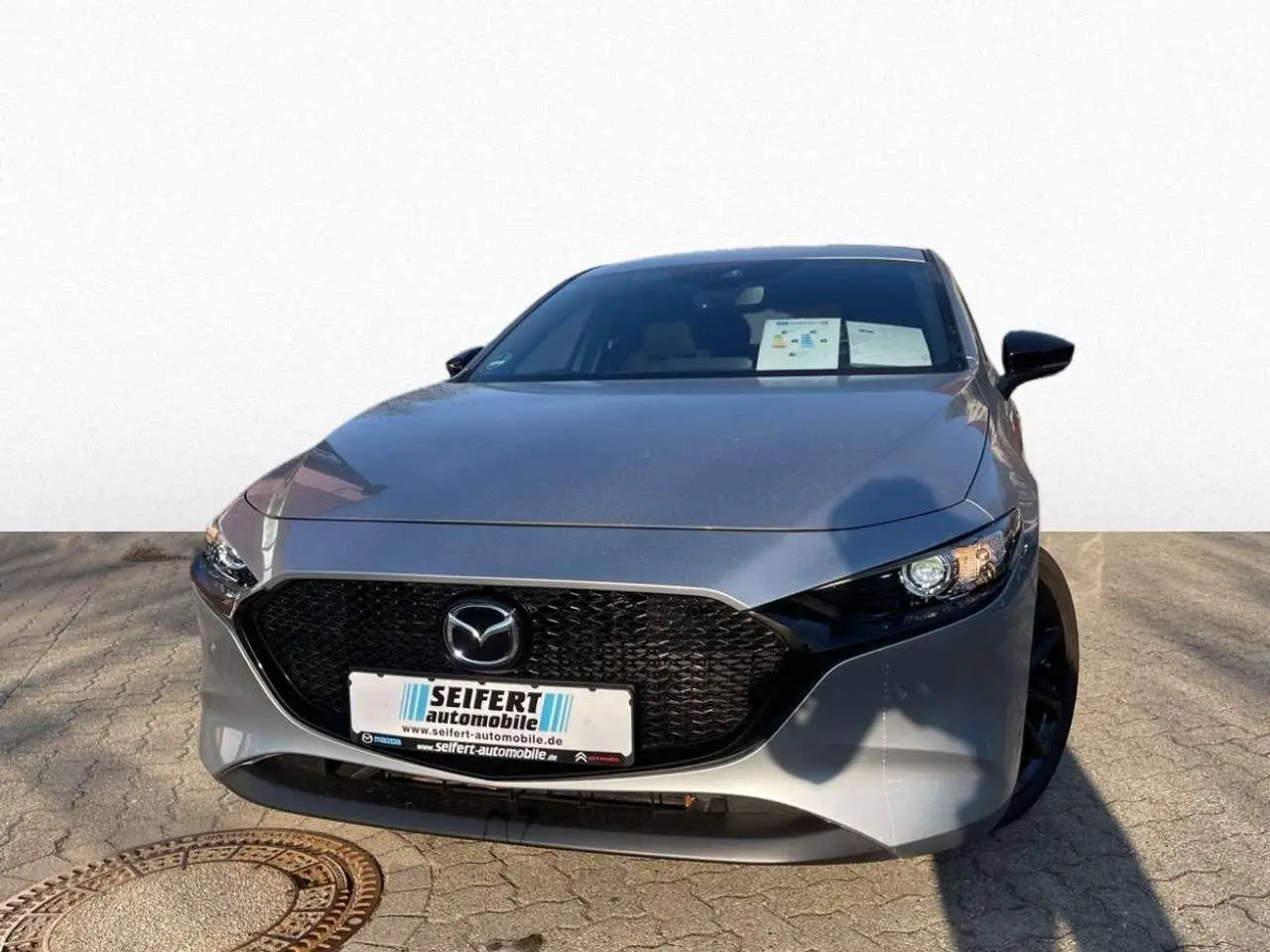 Photo 1 : Mazda 3 2022 Hybrid