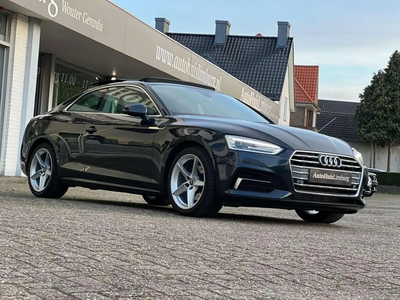 Photo 1 : Audi A5 2017 Petrol