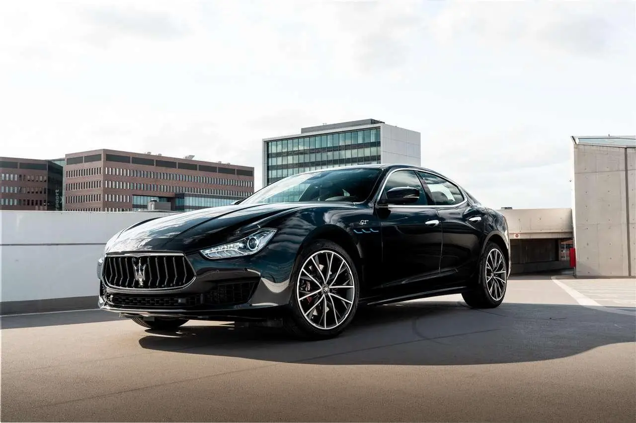 Photo 1 : Maserati Ghibli 2024 Petrol