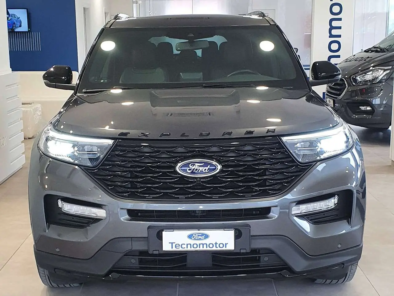 Photo 1 : Ford Explorer 2022 Hybrid