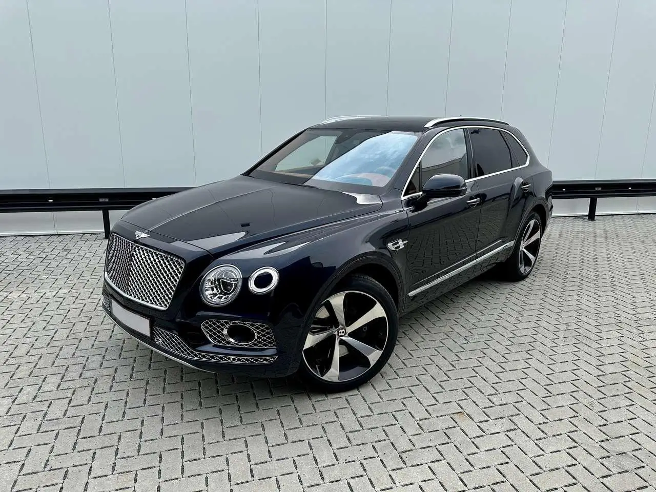 Photo 1 : Bentley Bentayga 2019 Essence