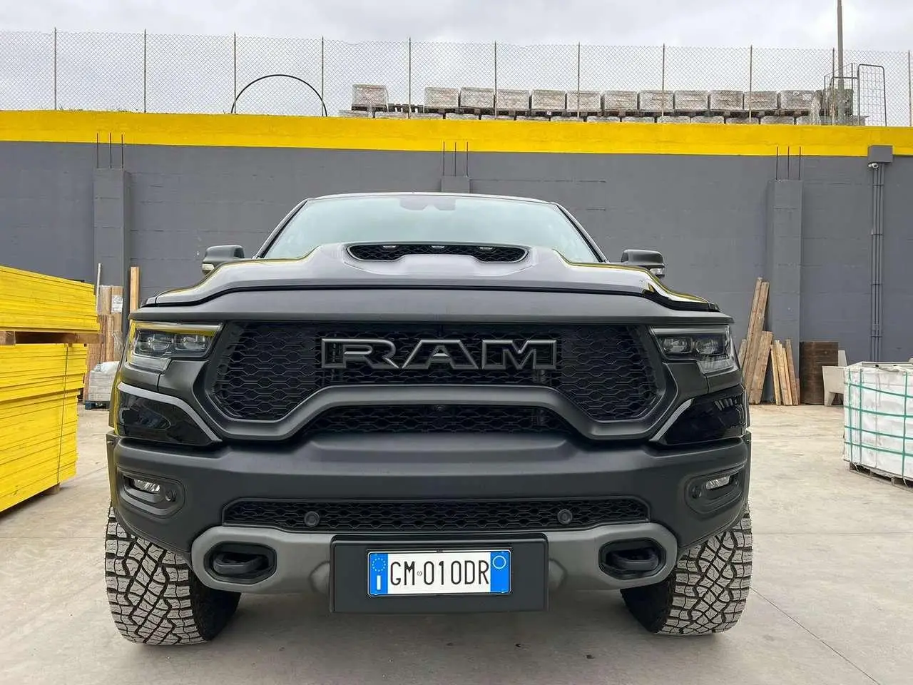 Photo 1 : Dodge Ram 2022 Petrol