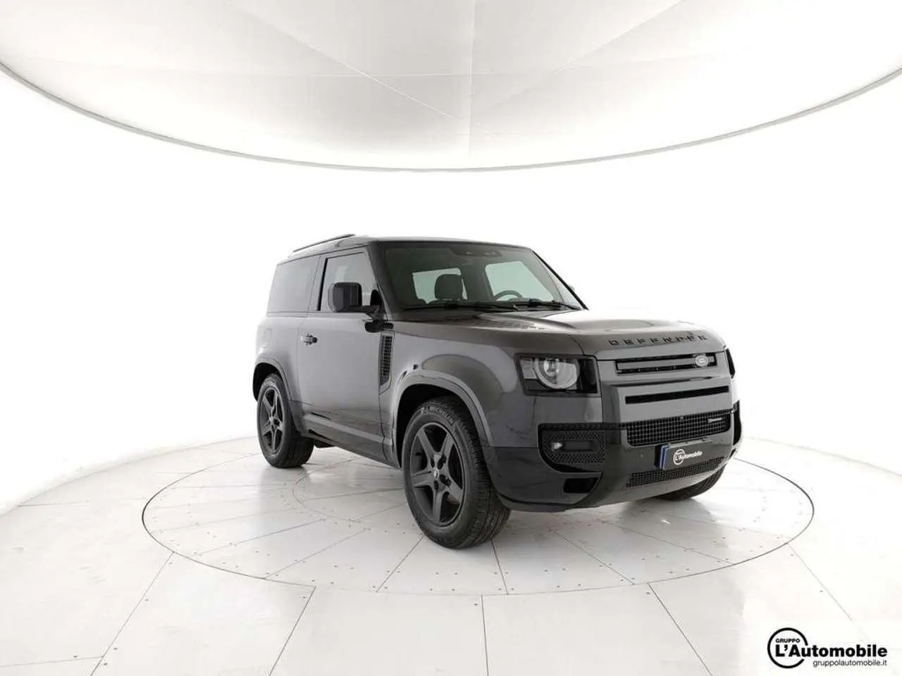 Photo 1 : Land Rover Defender 2022 Hybrid