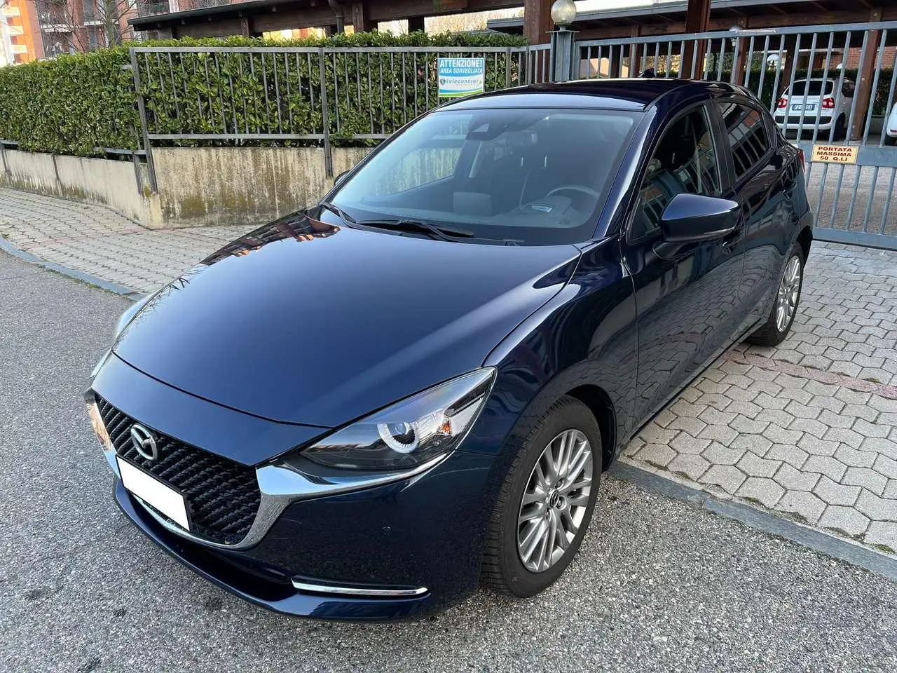 Photo 1 : Mazda 2 2020 Hybride