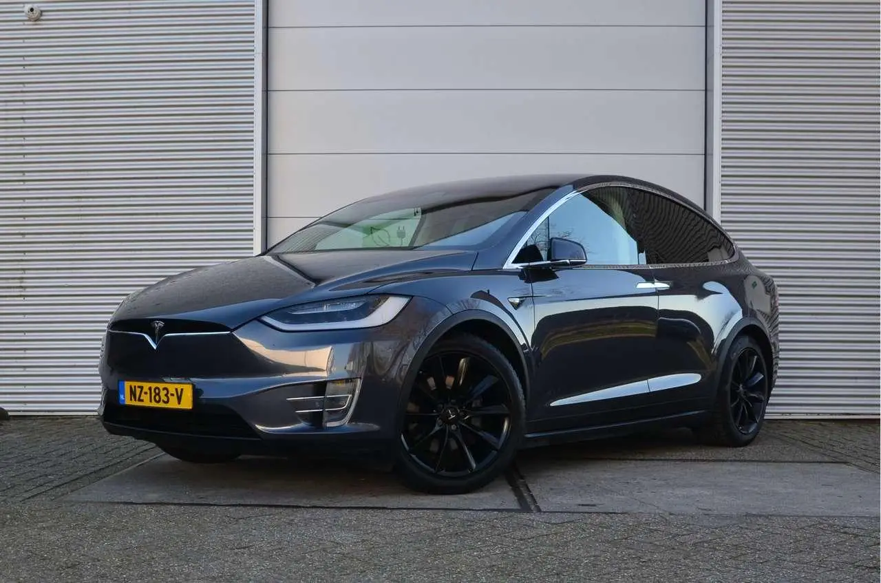 Photo 1 : Tesla Model X 2017 Électrique