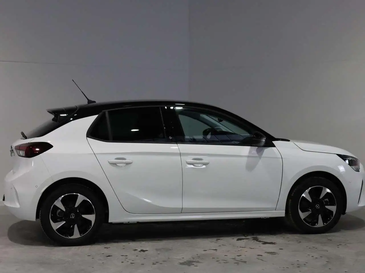 Photo 1 : Opel Corsa 2024 Électrique