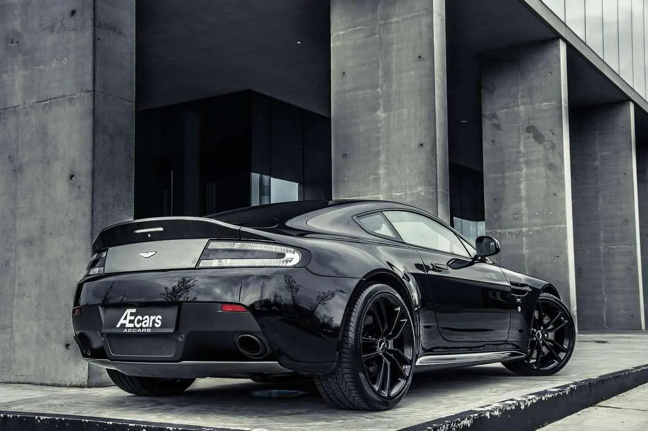 Photo 1 : Aston Martin Vantage 2015 Essence
