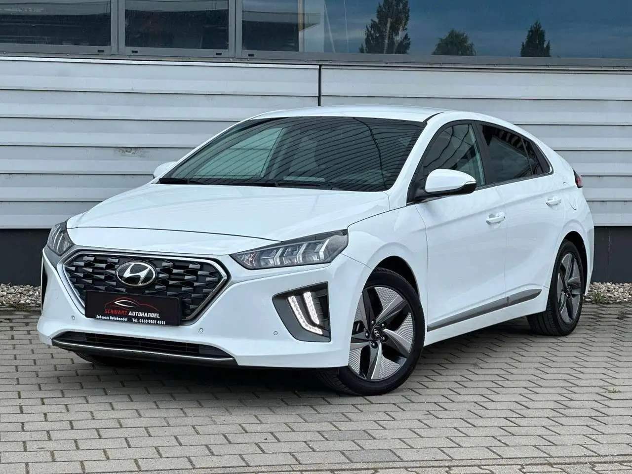 Photo 1 : Hyundai Ioniq 2021 Hybrid