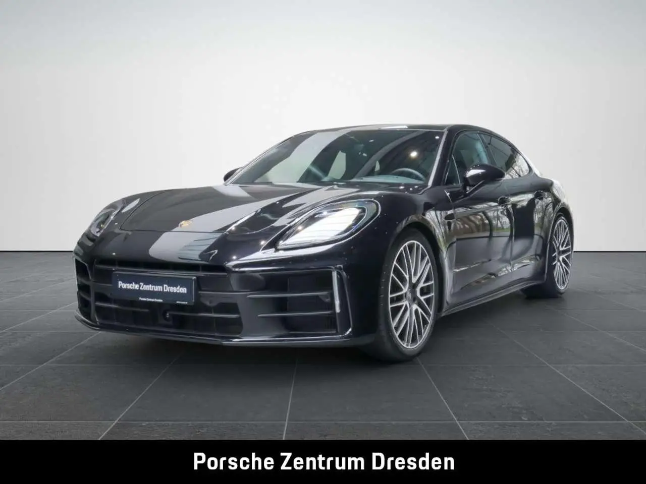 Photo 1 : Porsche Panamera 2024 Petrol