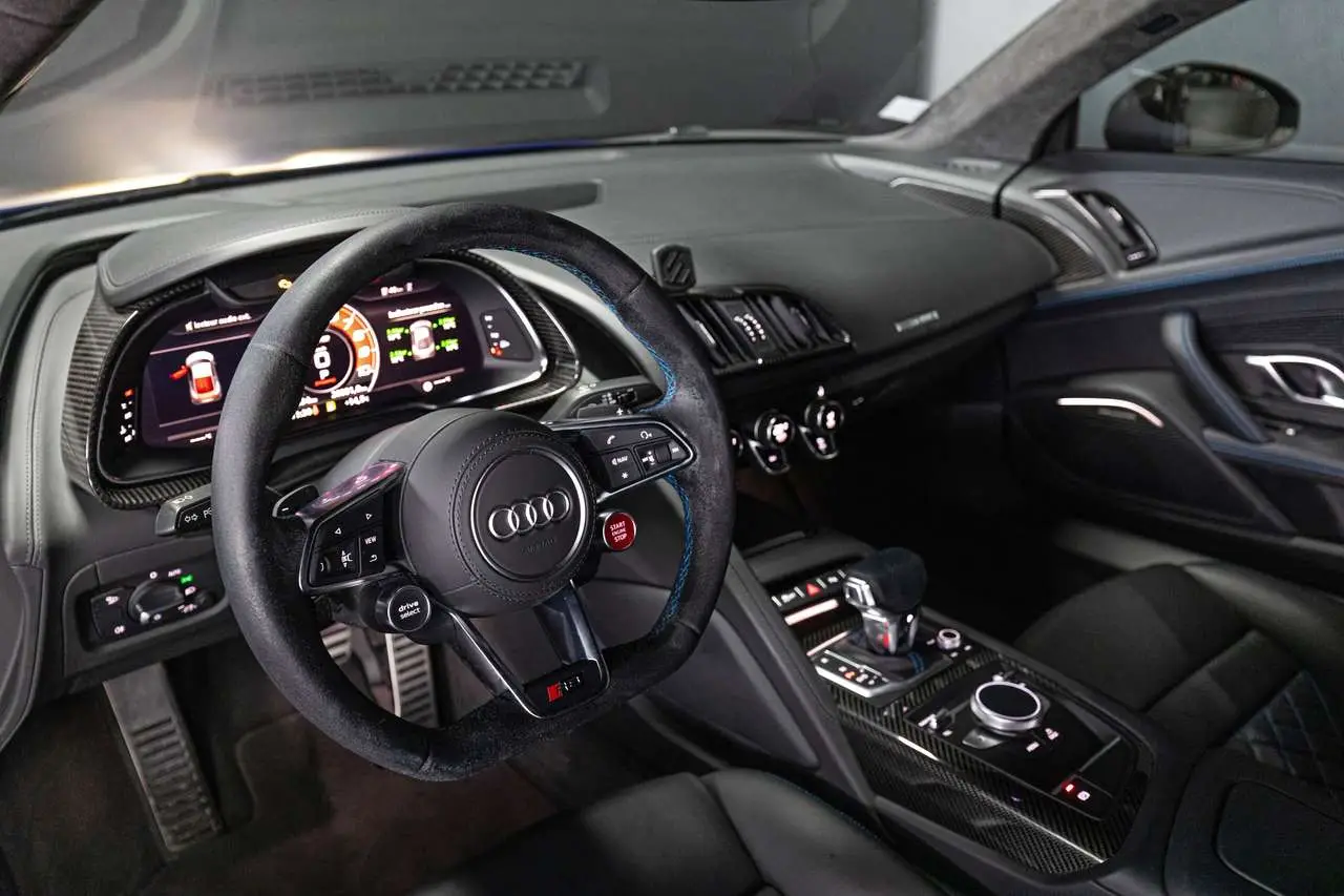 Photo 1 : Audi R8 2018 Essence