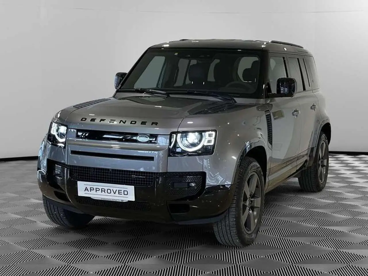 Photo 1 : Land Rover Defender 2022 Hybride