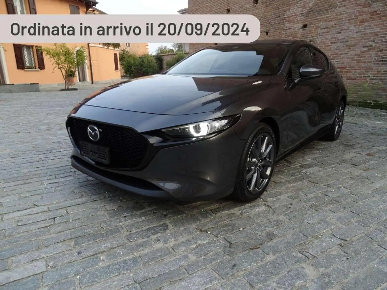 Photo 1 : Mazda 3 2024 Hybrid