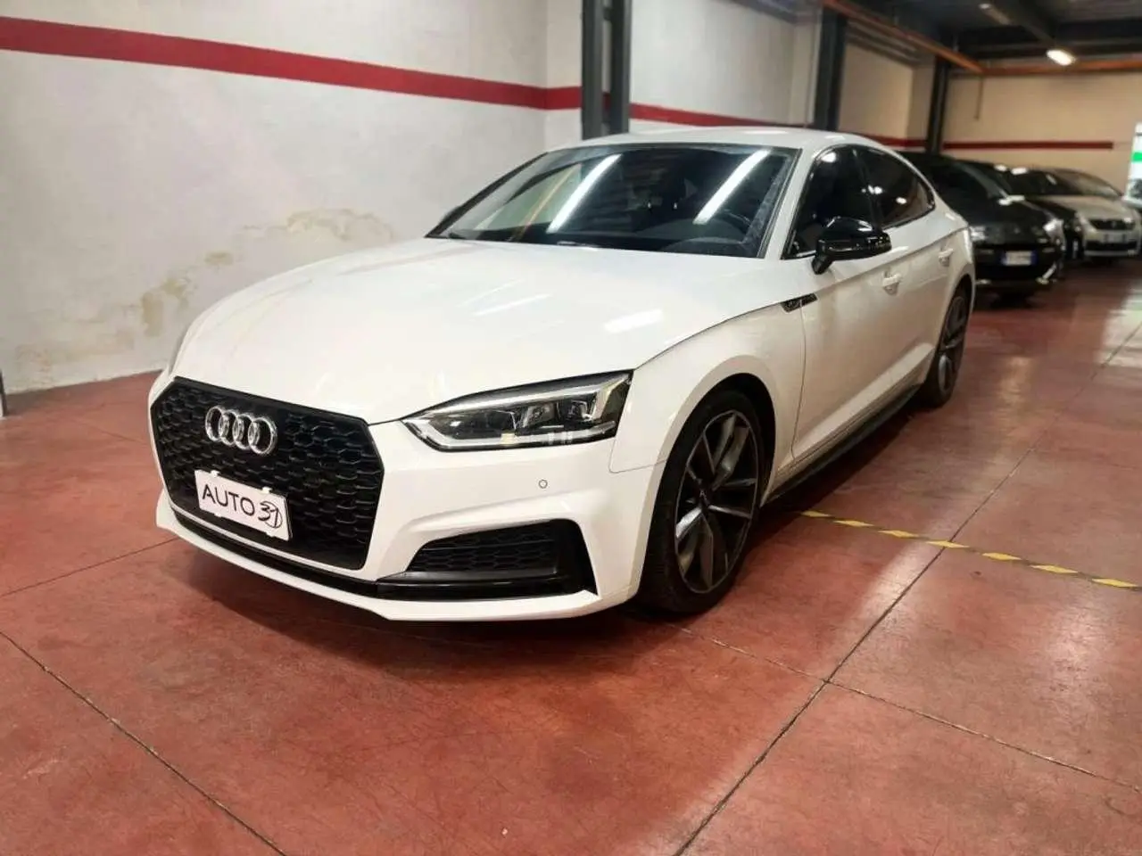 Photo 1 : Audi A5 2018 Others