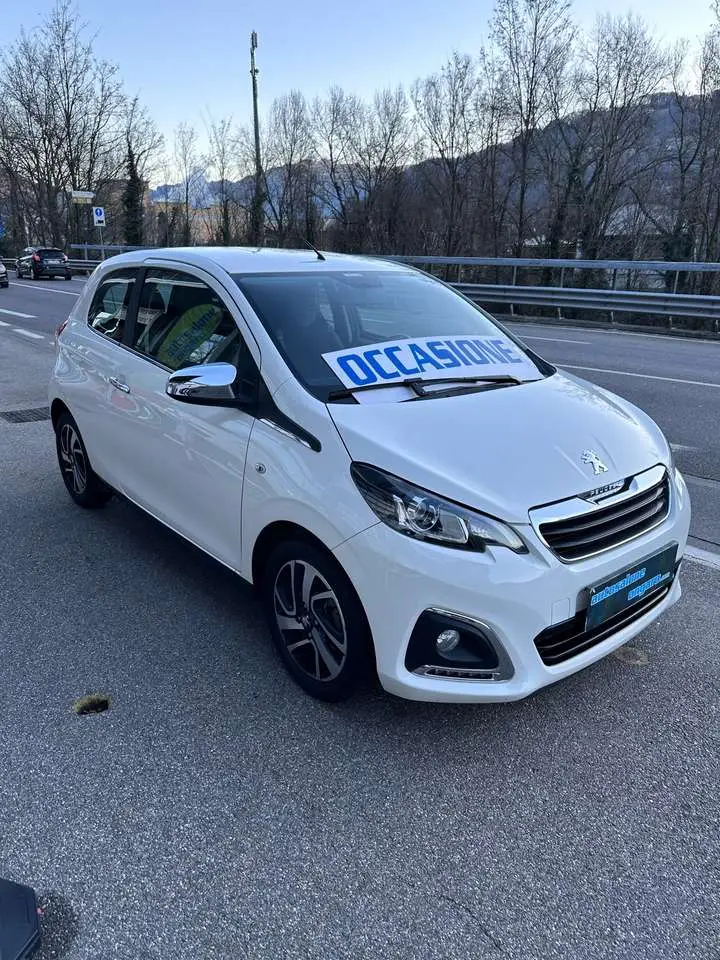 Photo 1 : Peugeot 108 2018 Petrol