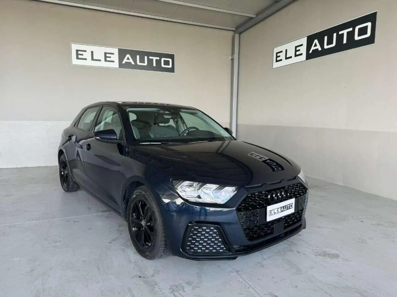 Photo 1 : Audi A1 2019 Petrol