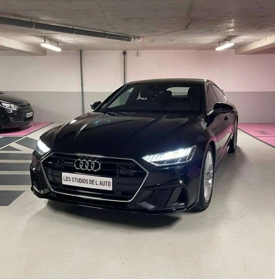Photo 1 : Audi A7 2019 Petrol